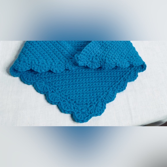 Bonnets - Picture 4 of 5